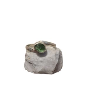 Green glass ring size 7